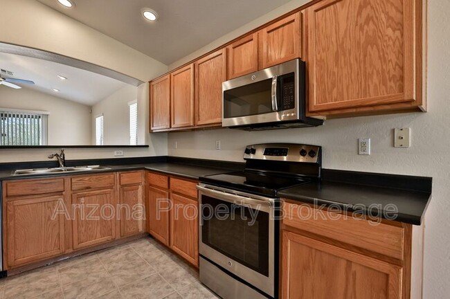 Building Photo - 16011 W Kendall St