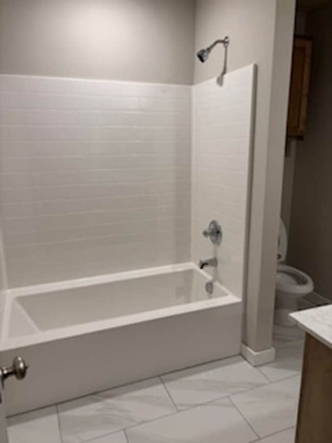 Building Photo - 2116 SE 90th St