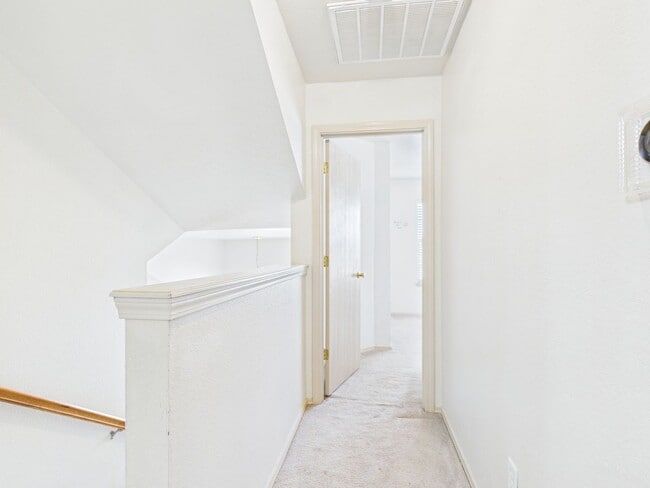 Building Photo - 1111 Pikes Peak Dr