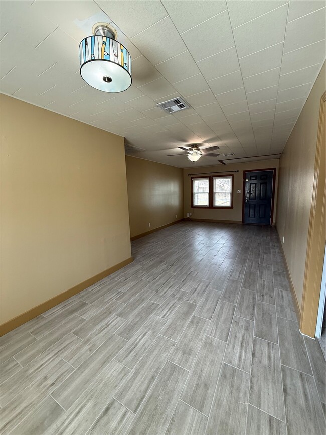 Building Photo - 706 Alice St