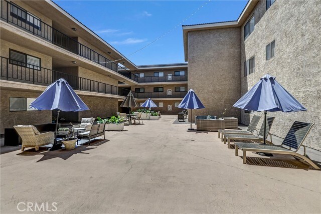 Building Photo - 12400 Montecito Rd