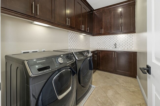 Building Photo - 15899 Wadsworth Pl