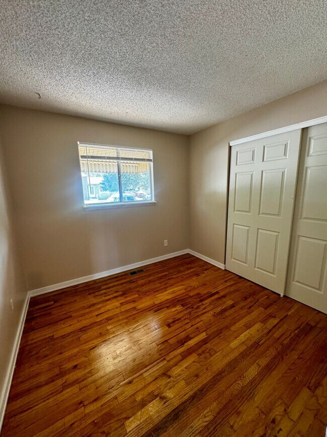 Building Photo - 3 Bedroom one level Home in Stratton Meadows