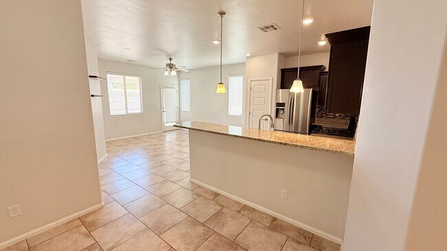 Building Photo - Modern comfort in Del Rey Estates