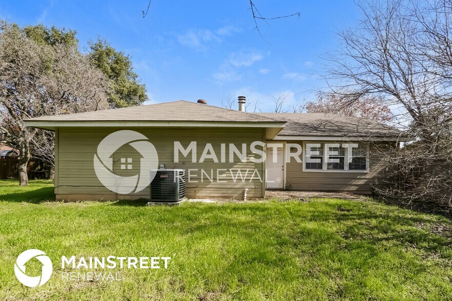 Building Photo - 9510 Elm Glen