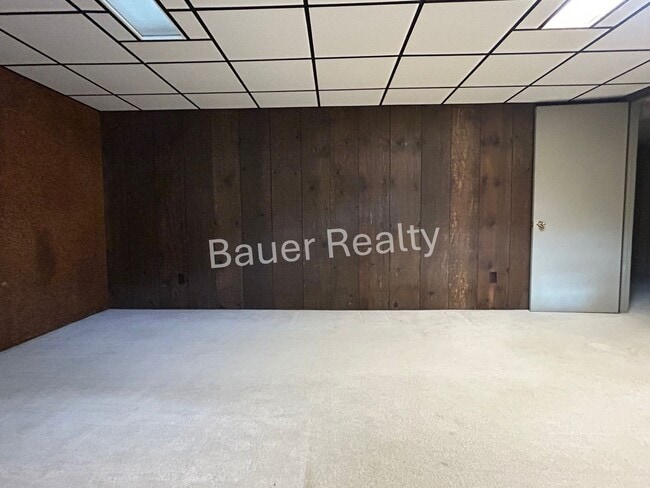 Building Photo - Beautiful County Setting