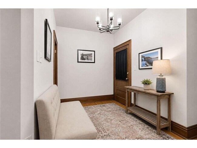 Building Photo - 1204 Harmon Pl