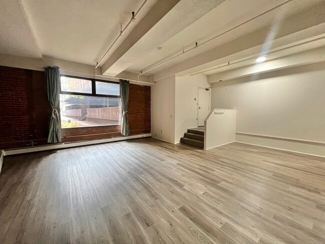 Building Photo - 74 Union Pl