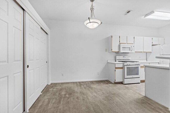 Building Photo - 1101 Linden Ln