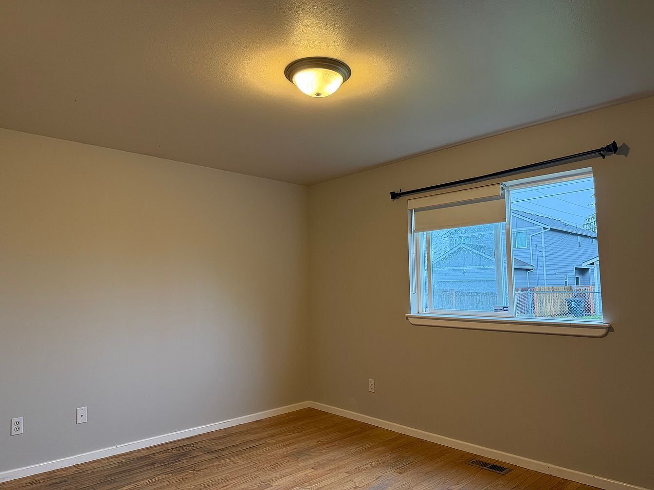 Building Photo - 6244 S Fife St