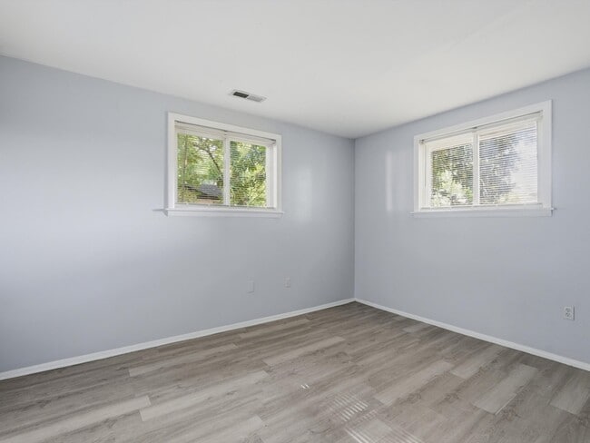Building Photo - 308 Harolds Dr NW