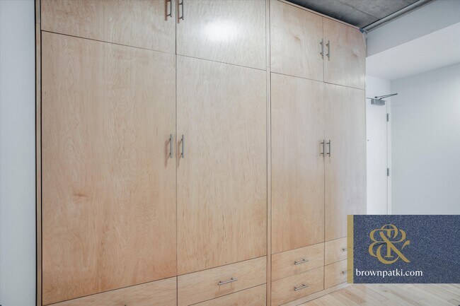 Building Photo - 45 Bartlett St