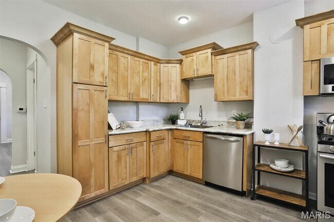 Building Photo - 6059 Odell St