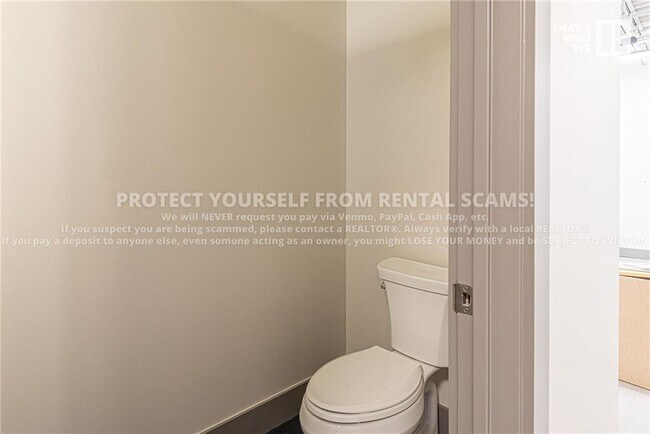 Building Photo - 315 Eureka Aly