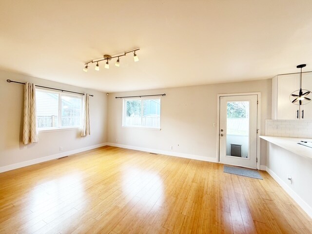 Building Photo - 19569 23rd Ave NE