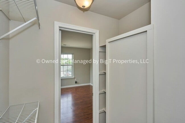 Building Photo - 1bd/1ba in Cluster of Woodlawn Alexandria