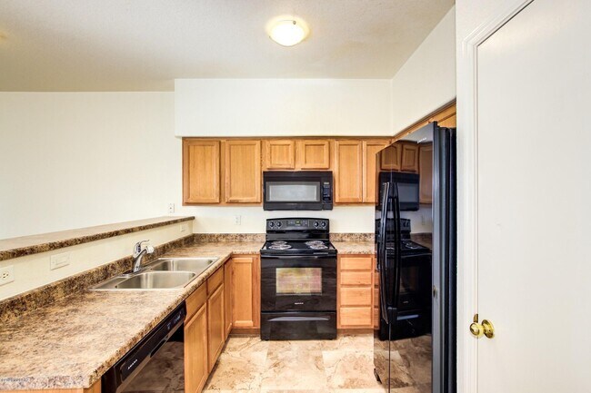 Building Photo - 1251 E Weimer Cir