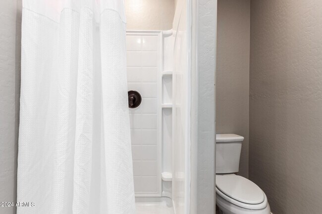 Building Photo - 2644 E Sylvia St