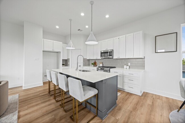 Building Photo - 5107 Avenue J