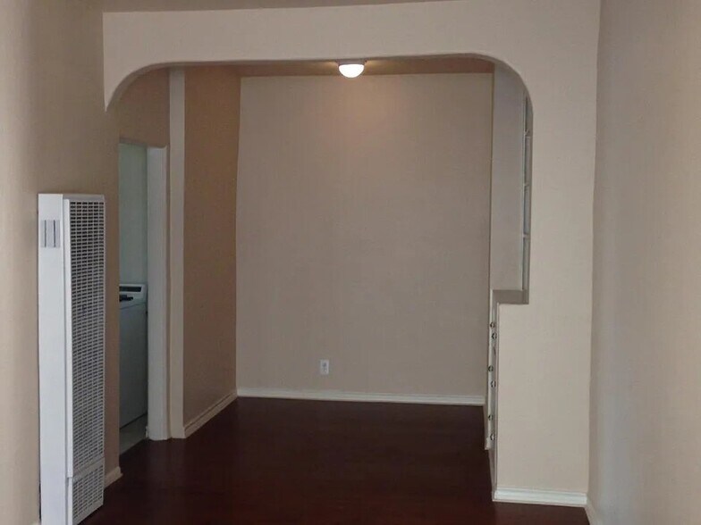 Building Photo - 972 Marview Ave