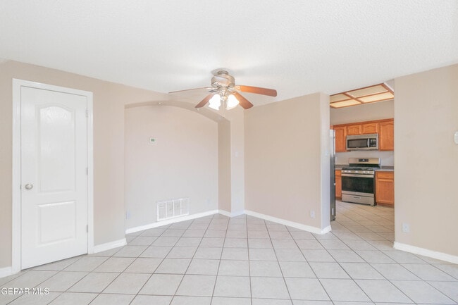 Building Photo - 3016 Tierra Cuervo Dr