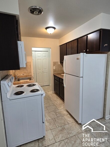 Building Photo - 7308 W North Ave