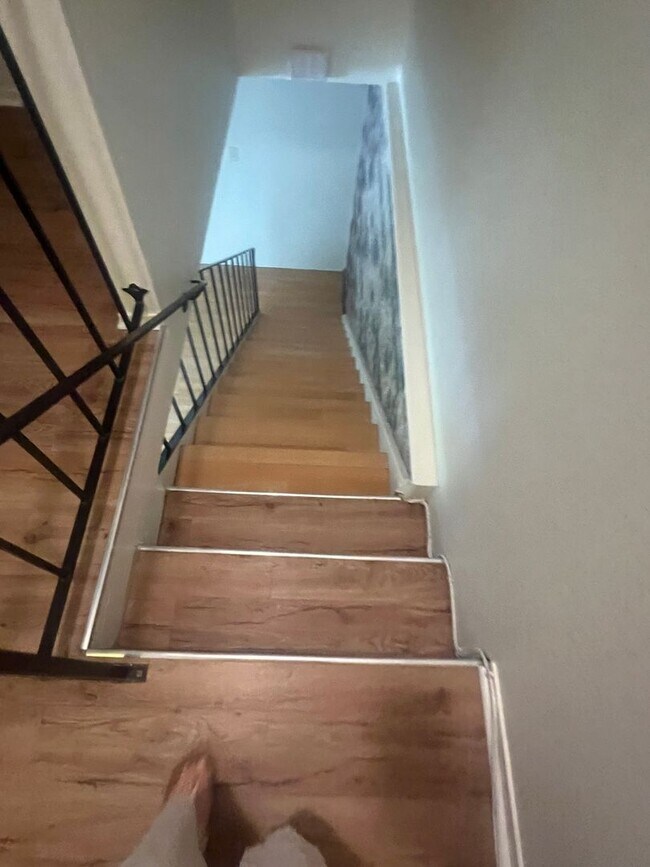 Building Photo - Epic REA: Cozy 2BR Near UC Davis w/ Garage...