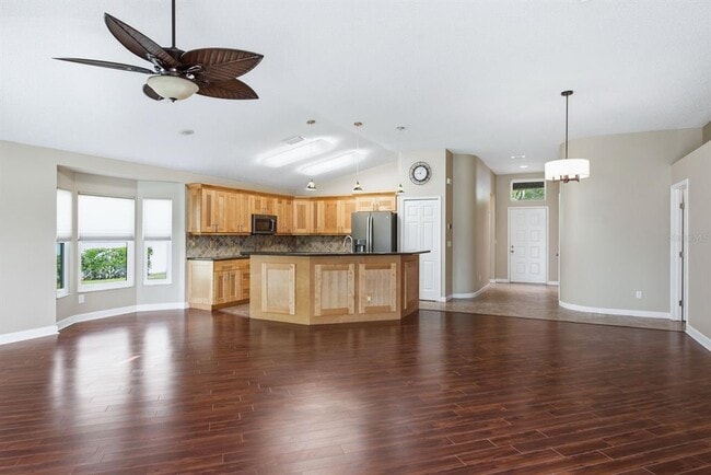 Building Photo - 349 Fountainview Cir