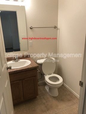 Building Photo - 2470 Theresea Ln