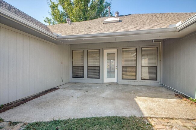 Building Photo - 4633 Centenary Dr