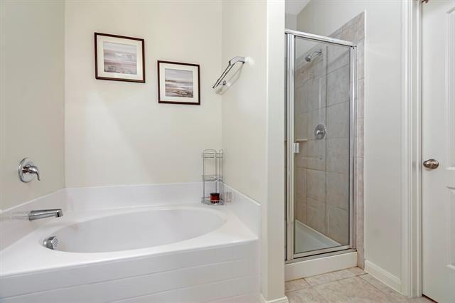 Building Photo - 6320 White Jade Dr