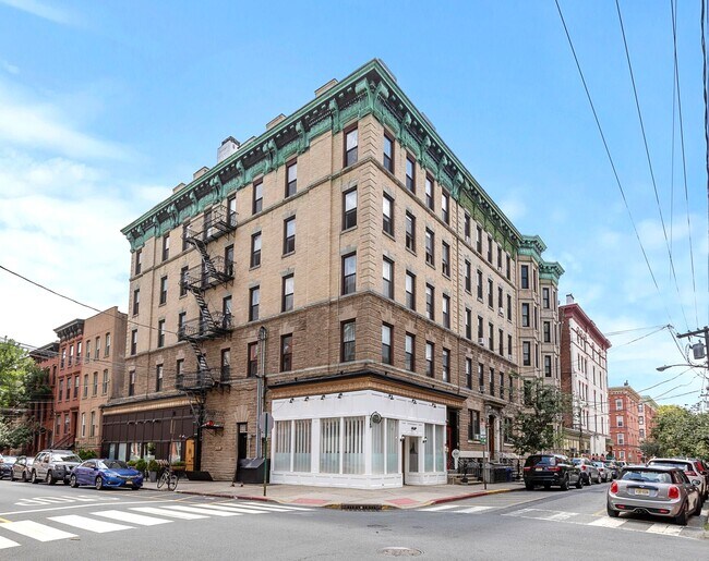 Building Photo - 251 10th St