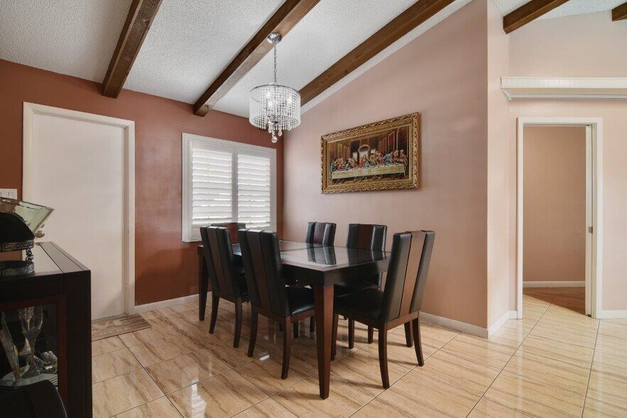 dining room - 113 Sandalwood Way