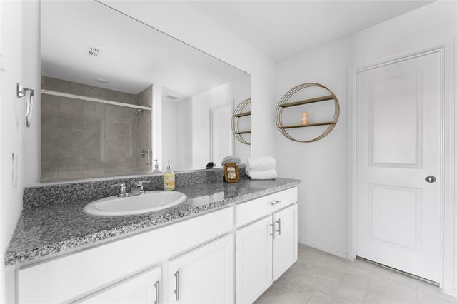 Building Photo - 1413 Vattier St