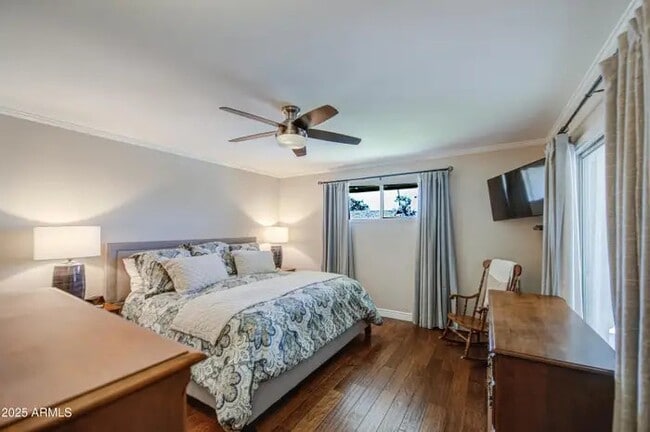 Building Photo - 2704 S Terrace Rd