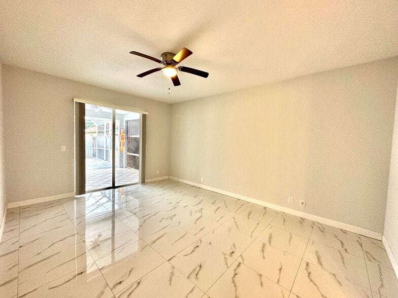 Building Photo - 1219 Baycourt Is