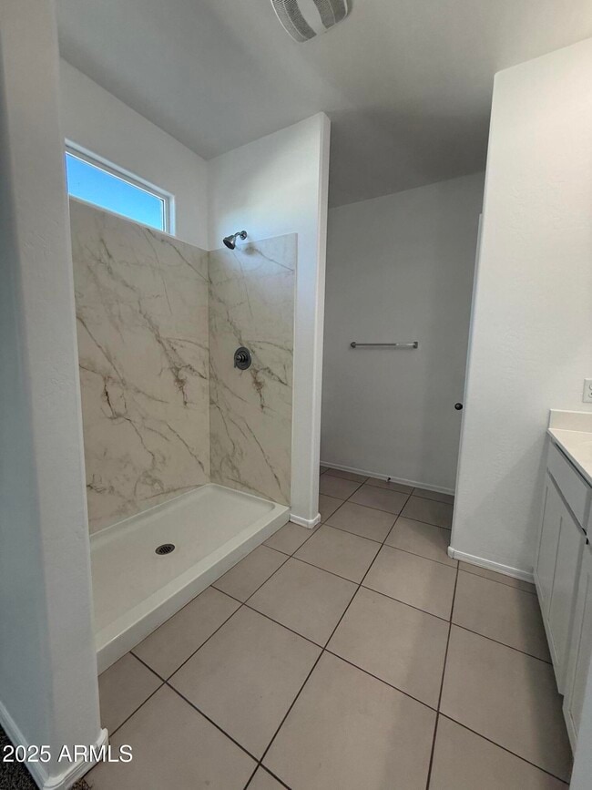 Building Photo - 4620 S 104th Gln