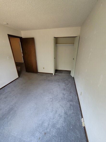 Building Photo - 14333 E Warren Pl