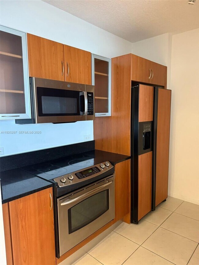 Building Photo - 18800 NE 29th Ave