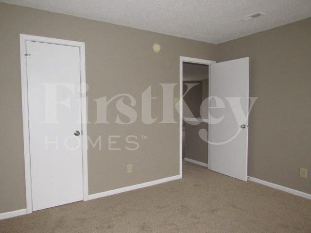 Building Photo - 10915 Firefly Cir