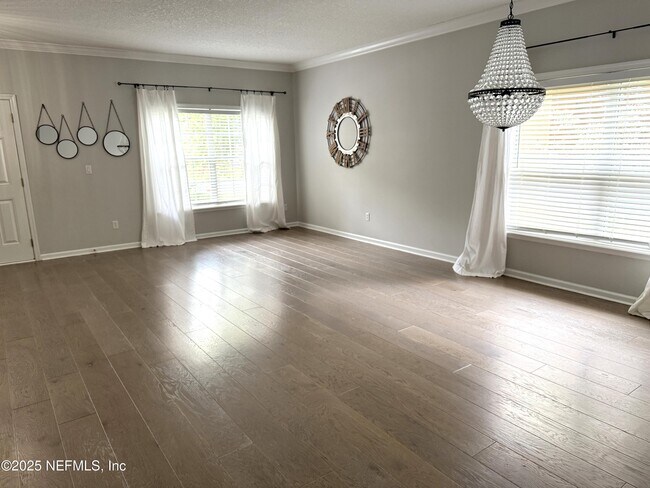 Building Photo - 1010 Garrison Dr