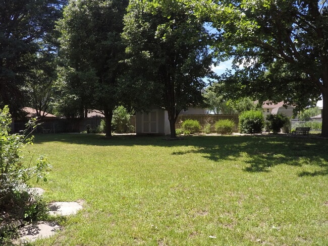 Building Photo - Cozy 3 Bedroom Ranch Home in Greenwood