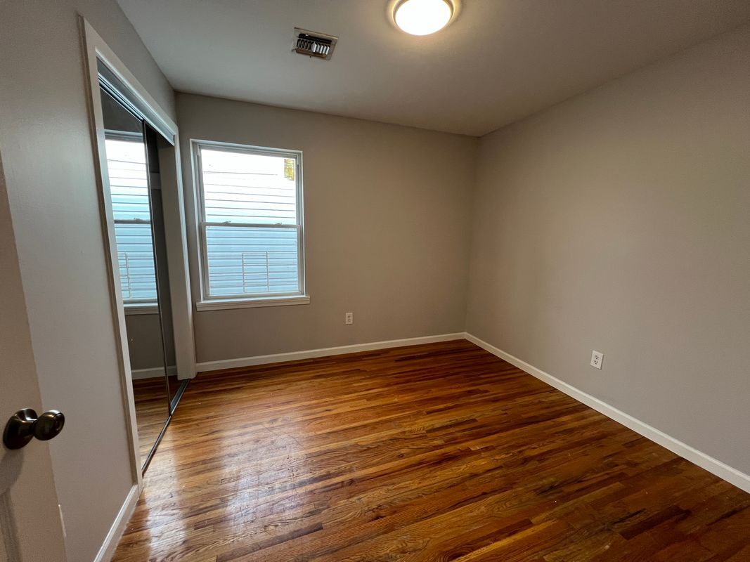 Building Photo - 33 McAdoo Ave