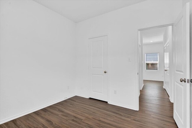 Building Photo - 1138 Cattail Ln