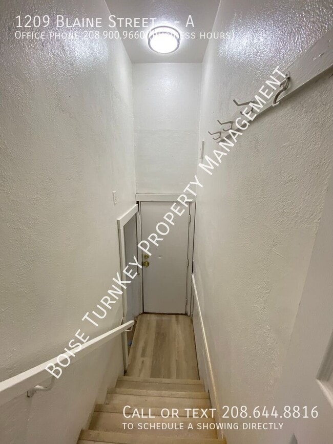 Building Photo - 1209 Blaine St