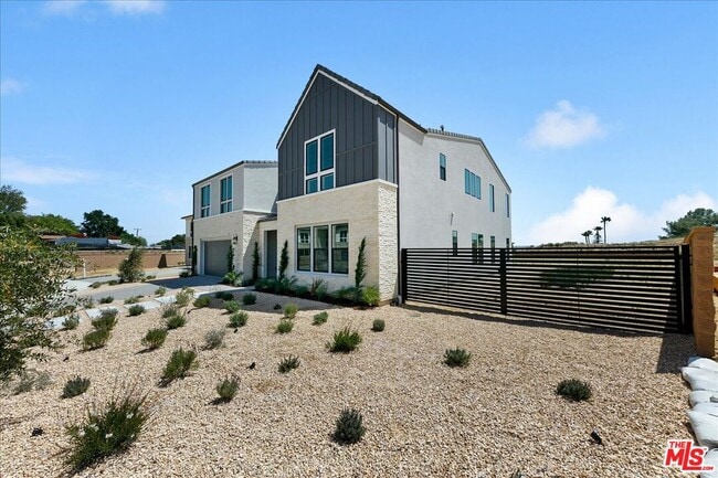 Building Photo - 22810 Seaqua Cir