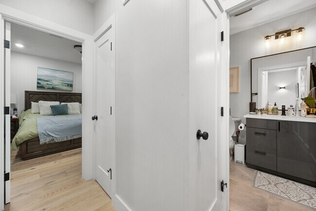 Building Photo - 300 Somerville Ave