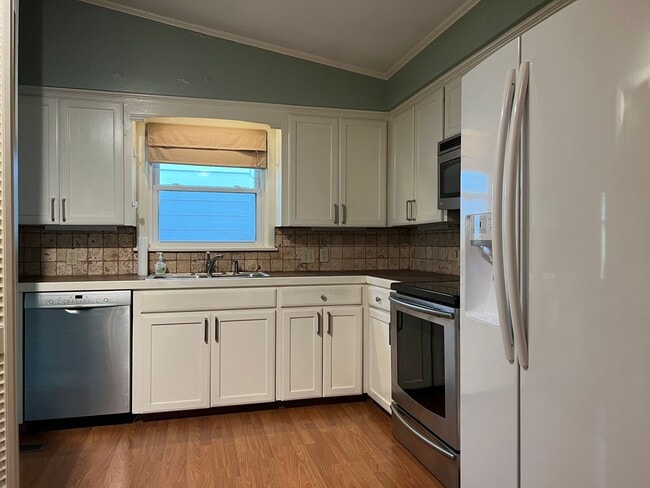 Building Photo - 7803 Delray Dr