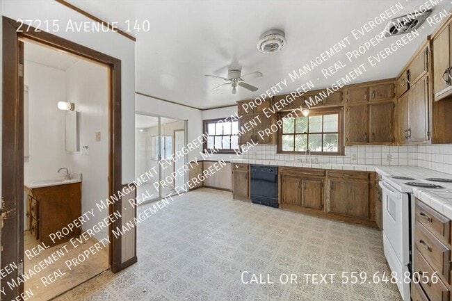 Building Photo - 27215 Ave 140