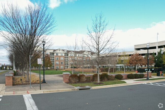 SV - The Metropolian at Village at Leesburg Phase2